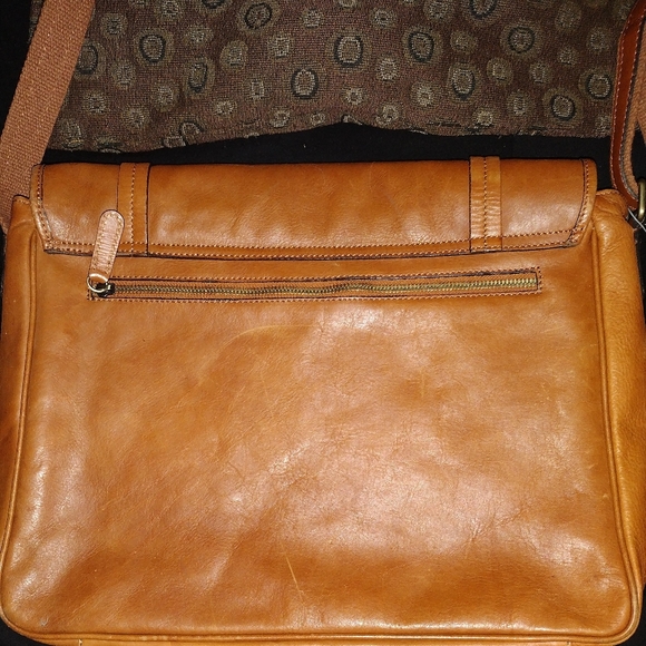 "Old Angler" Chestnut Leather Briefcase - Picture 5 of 12